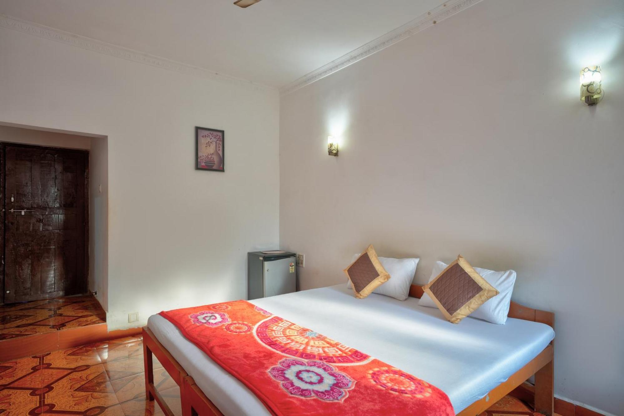 Om Sai Guest House كالانغيُت المظهر الخارجي الصورة